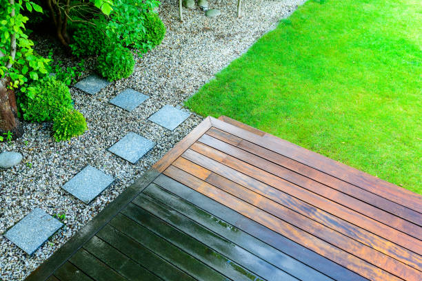 Best Pool Deck Cleaning  in Holtsville, NY